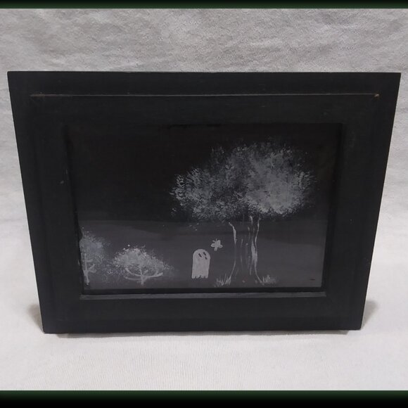 Limited Edition Wandering Ghost Box - Picture 1 of 3